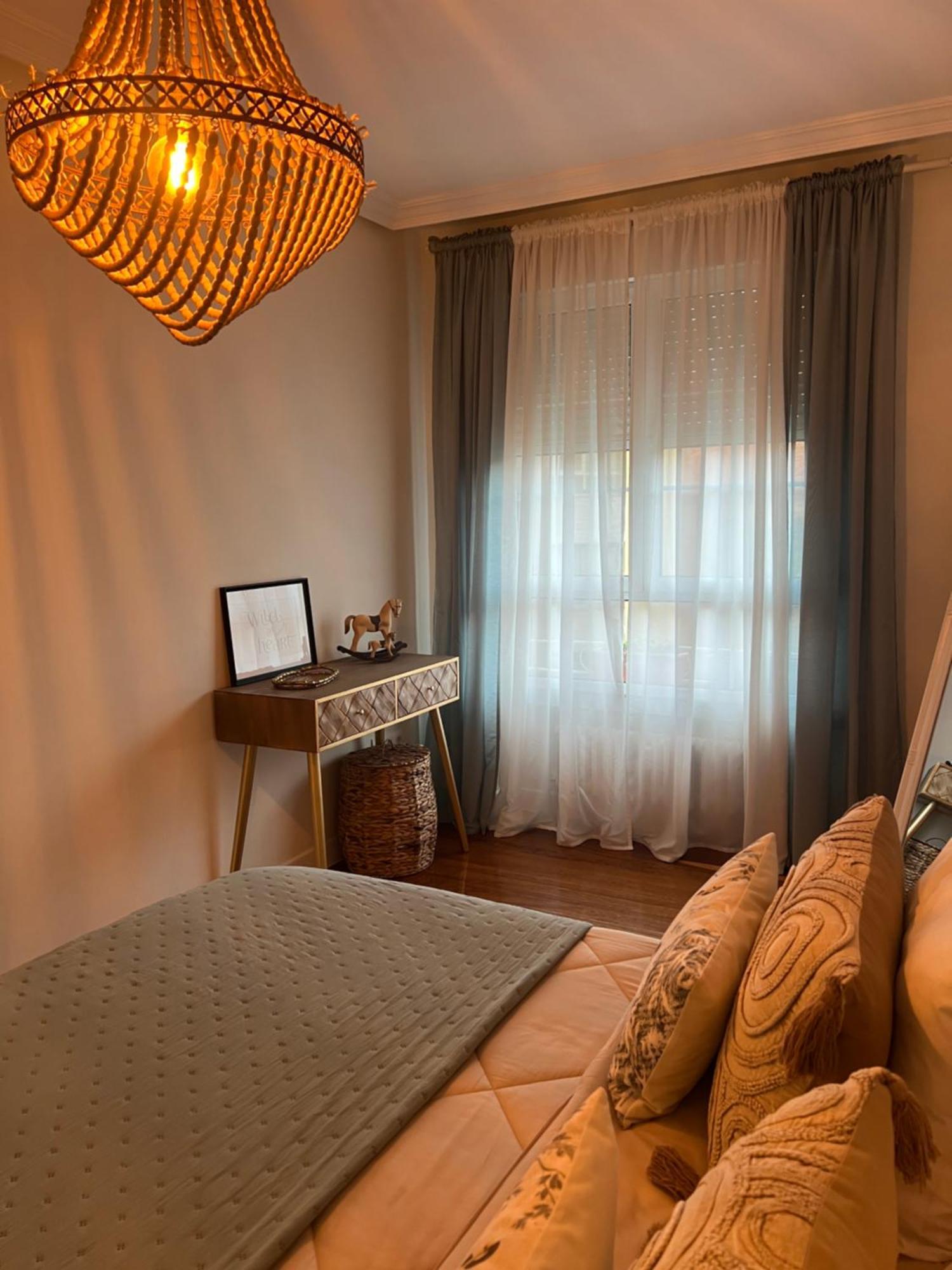 Oviedo Centro- Parking Gratuito Apartment ภายนอก รูปภาพ
